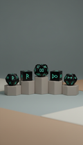 Runenwürfel aus Obsidian-Optik